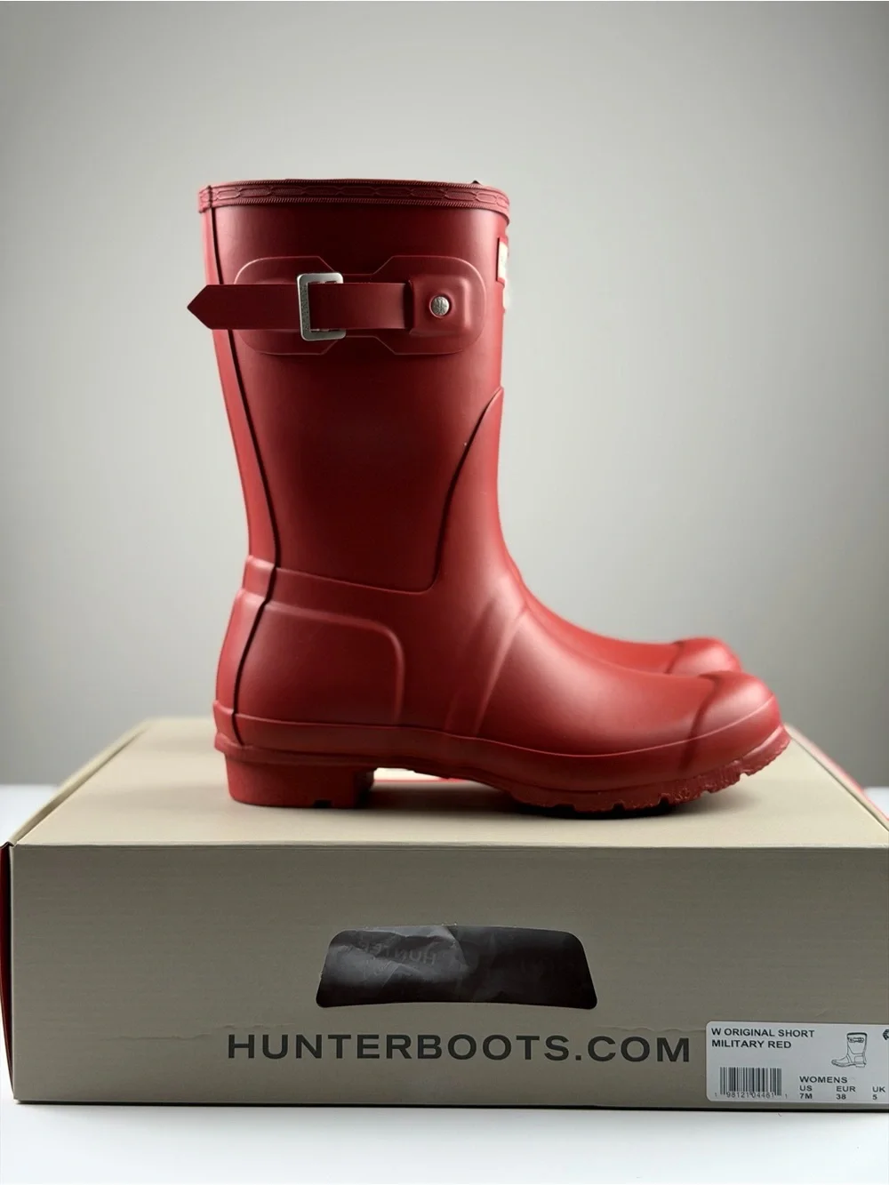 Hunter Women's Original Short Rain Boots in Military Red, Size 7